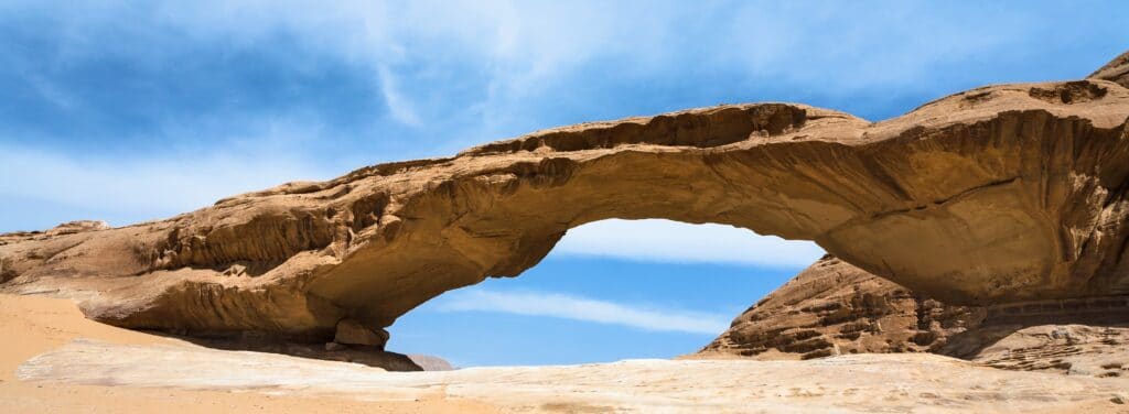 En bild på en sandformation i Wadi Rum